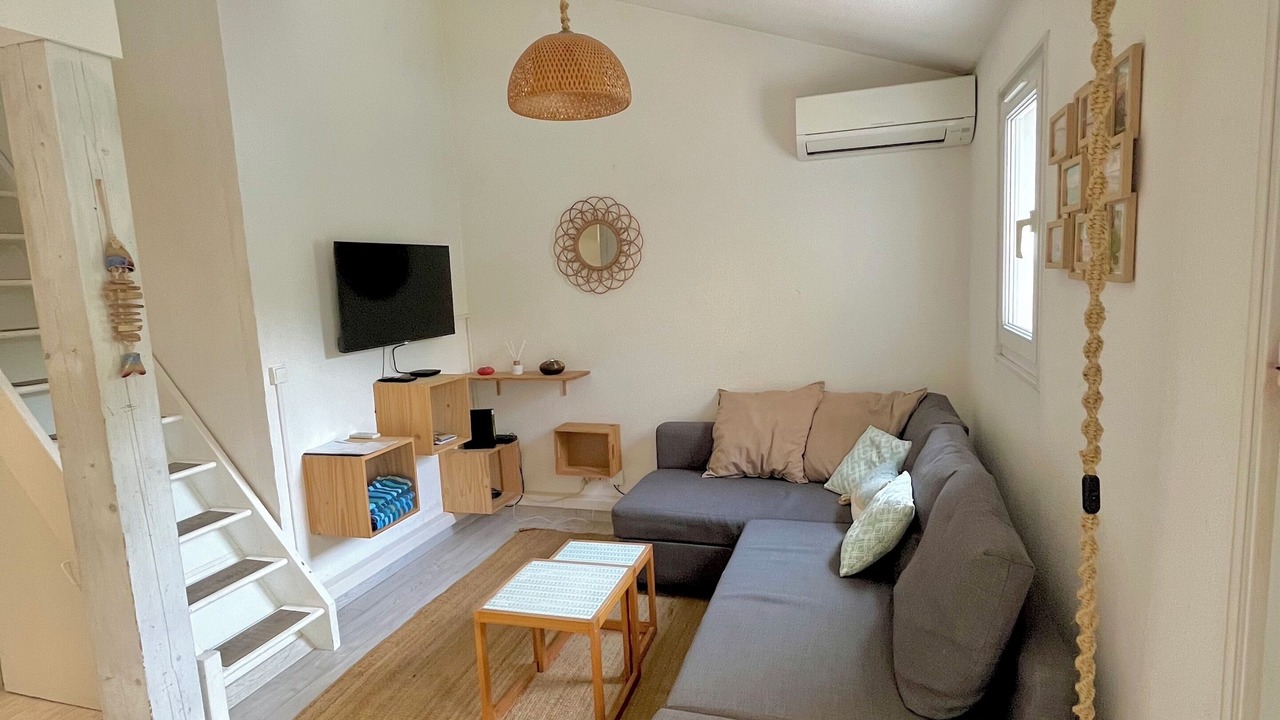 Photo of Livingroom in Eyguieres