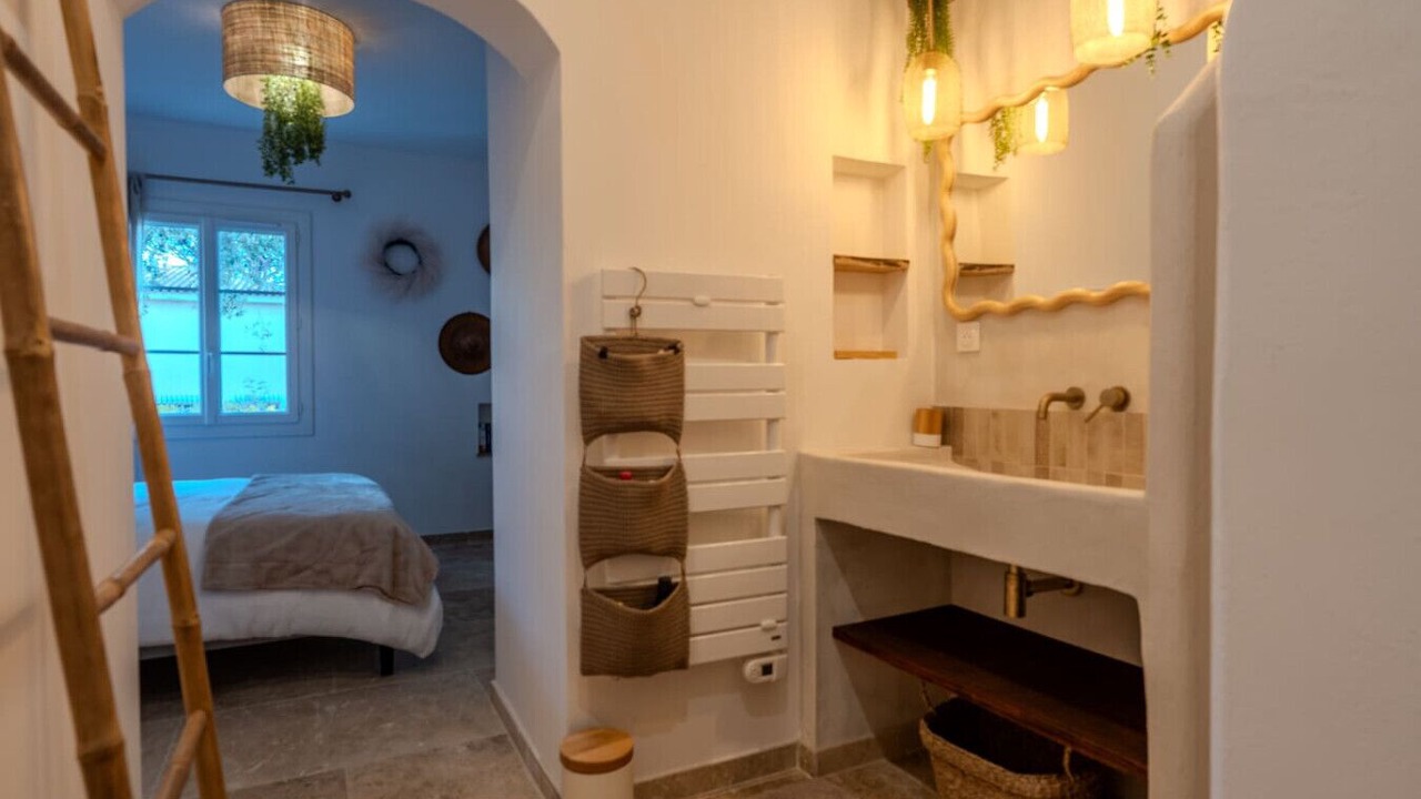 Photo of Bedroom in Guerrevieille