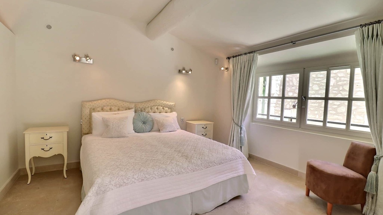 Photo of Bedroom in Les Baux-de-Provence