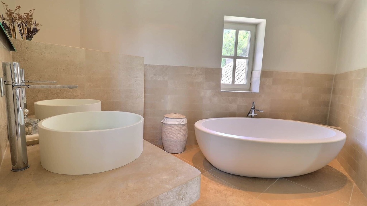 Photo of Bathroom in Les Baux-de-Provence