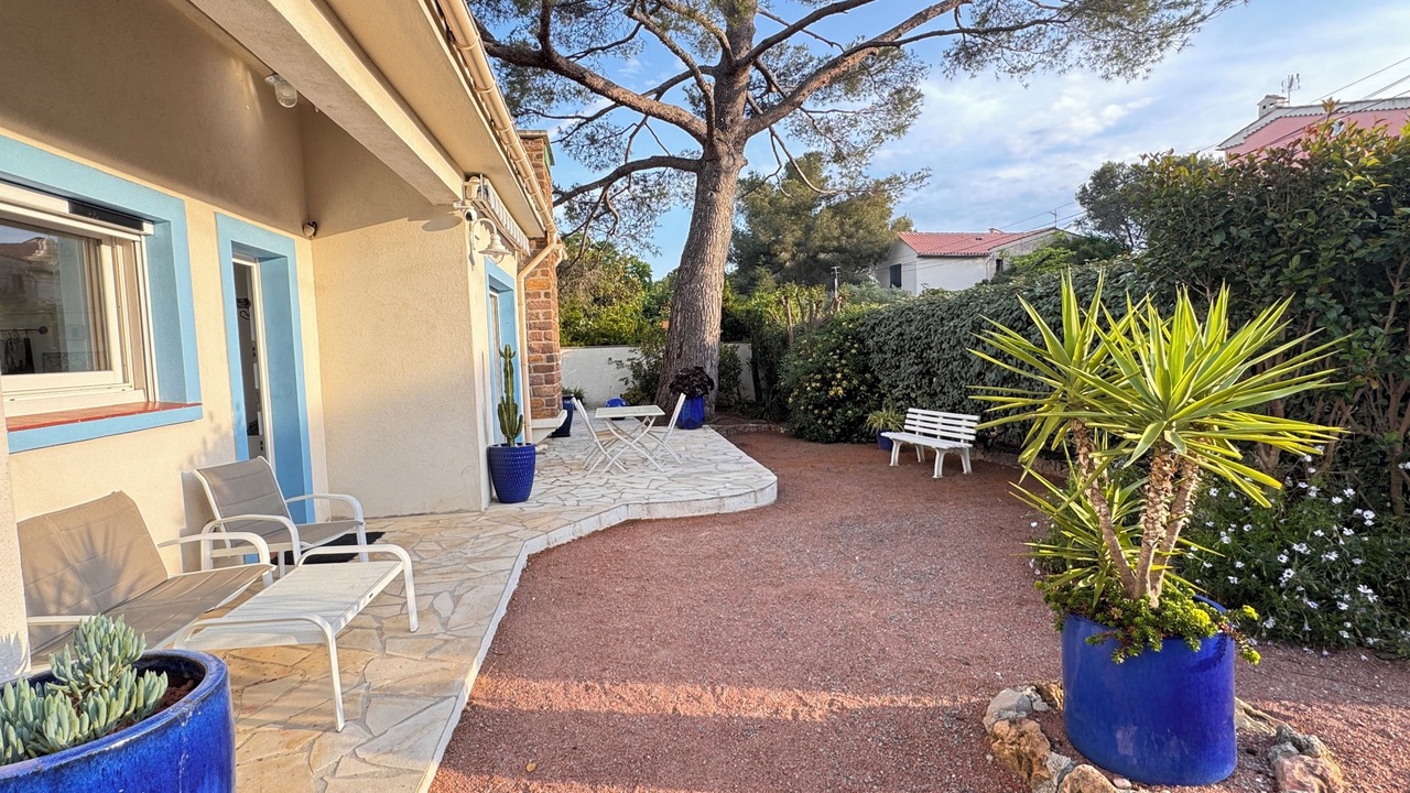Photo of Patio Balcony in Boulouris-sur-Mer