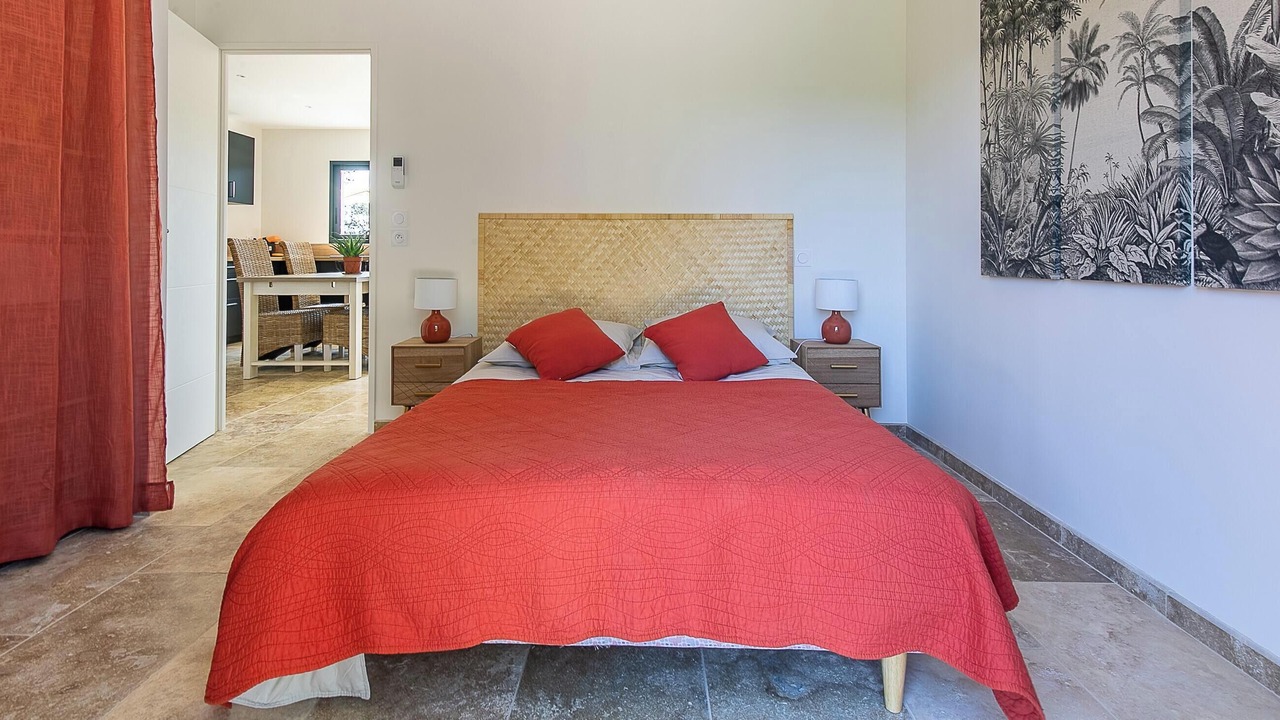 Photo of Bedroom in Pelissanne