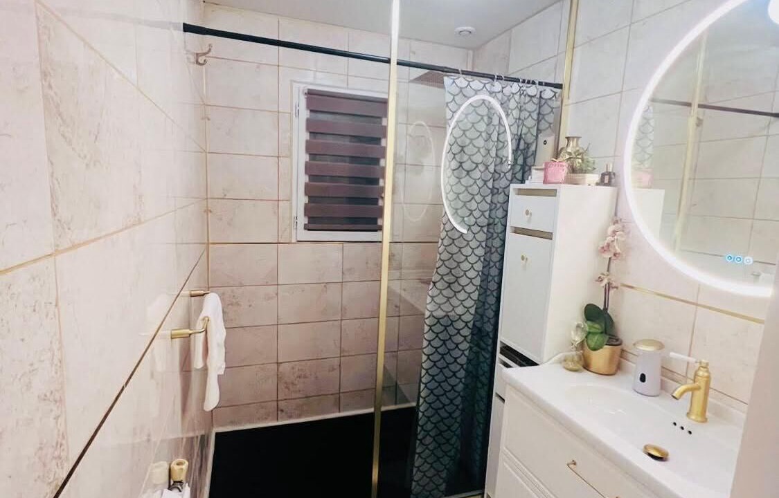 Photo of Bathroom in Grezan