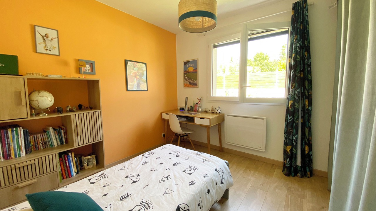 Photo of Bedroom in Montbazin