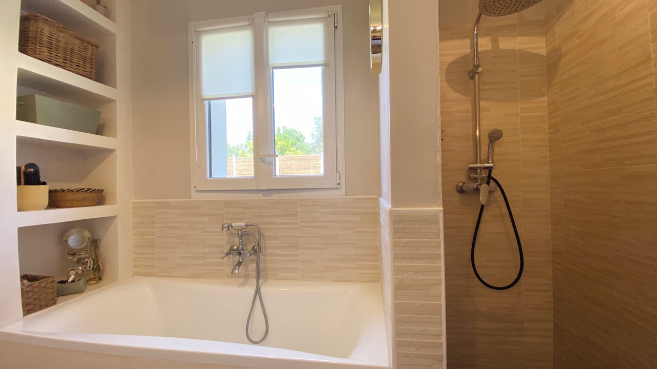 Photo of Bathroom in Montbazin