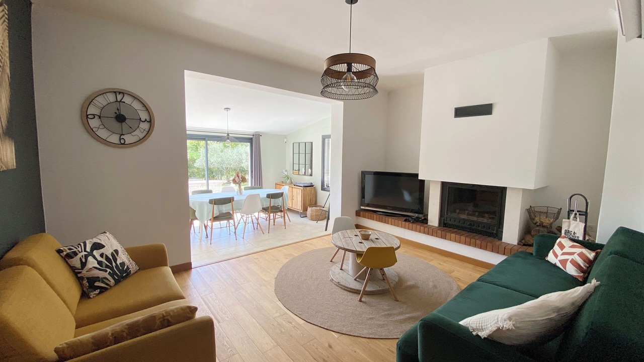 Photo of Livingroom in Montbazin
