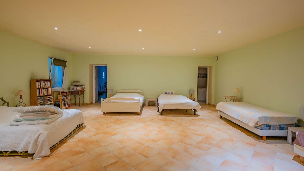 Photo of Bedroom in Guerrevieille