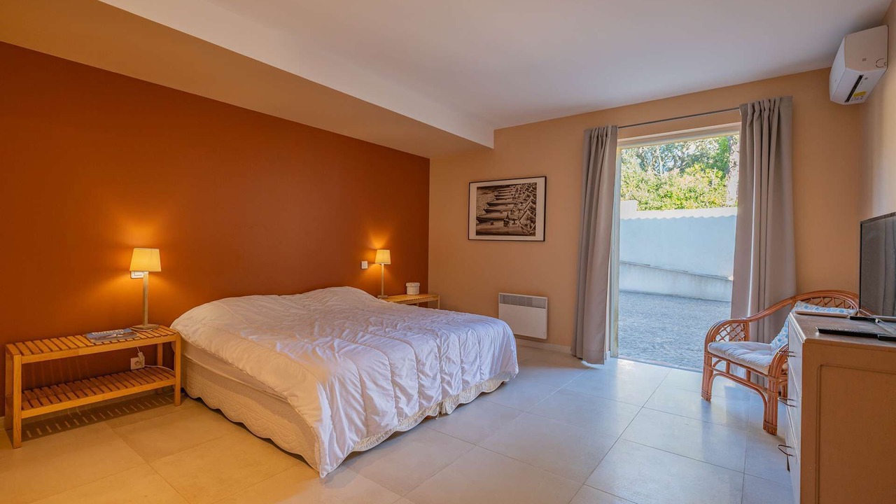 Photo of Bedroom in Guerrevieille