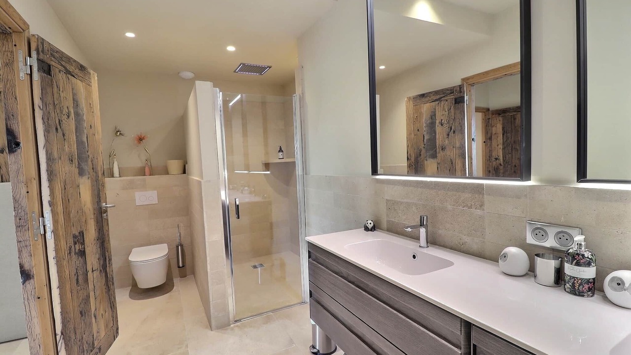Photo of Bathroom in Maillane