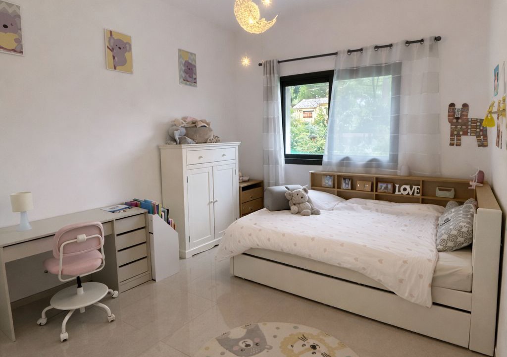 Photo of Bedroom in Roquefort-les-Pins