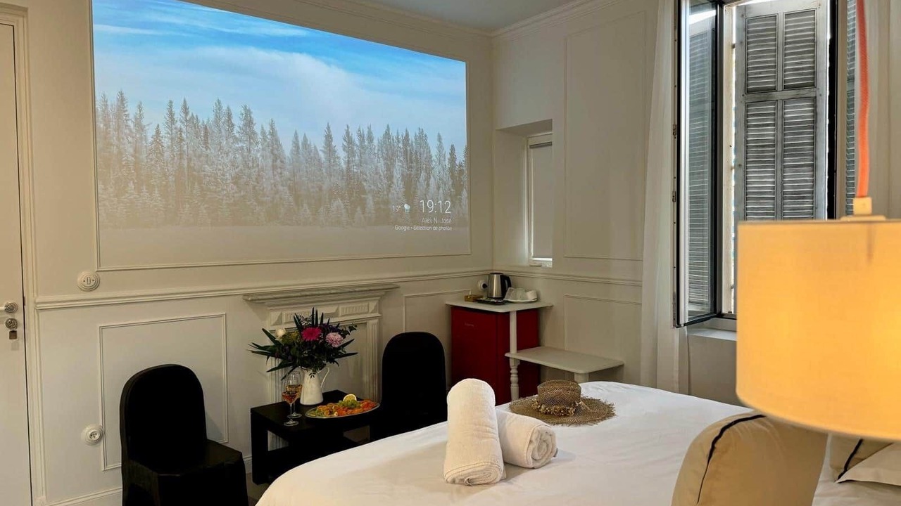 Photo of Bedroom in Prado - Republique