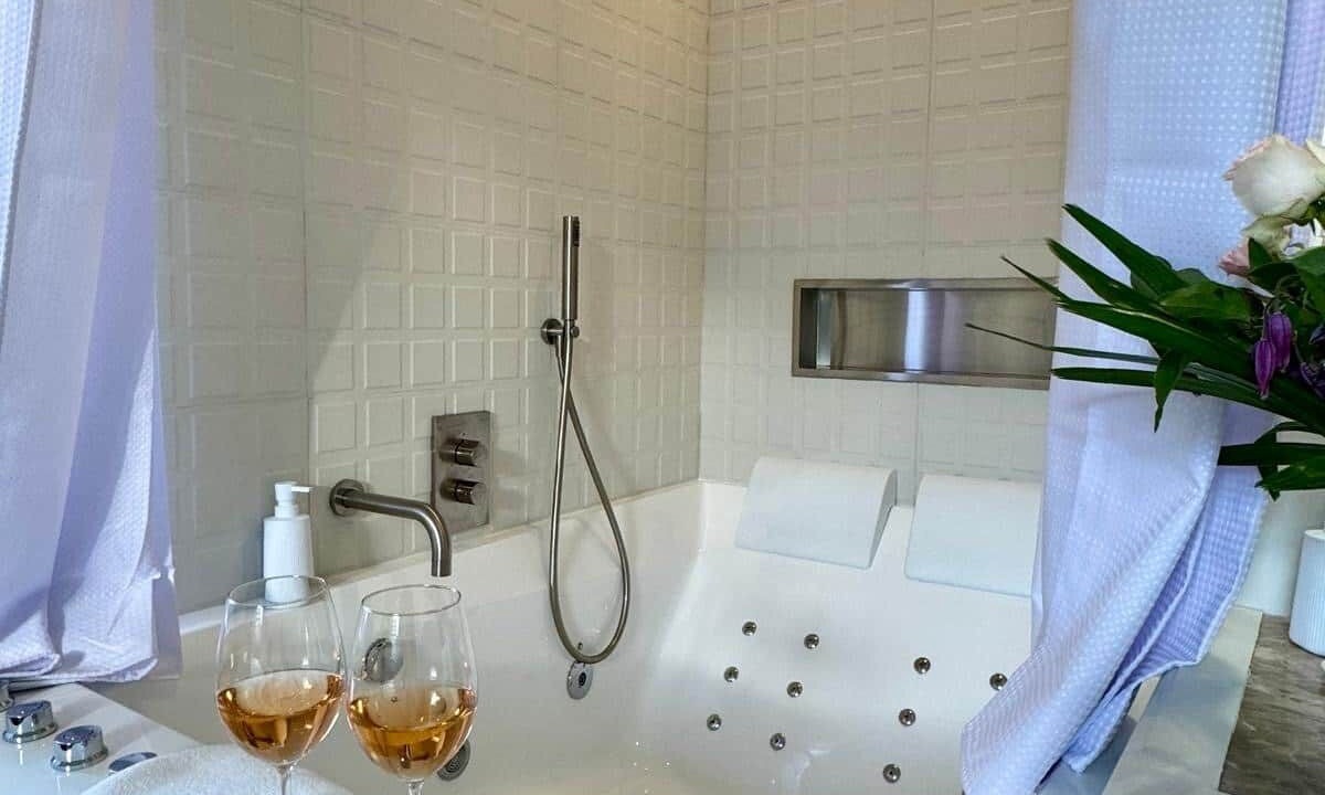 Photo of Bathroom in Prado - Republique