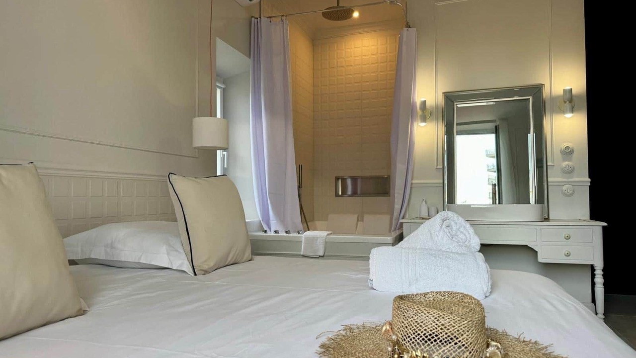 Photo of Bedroom in Prado - Republique