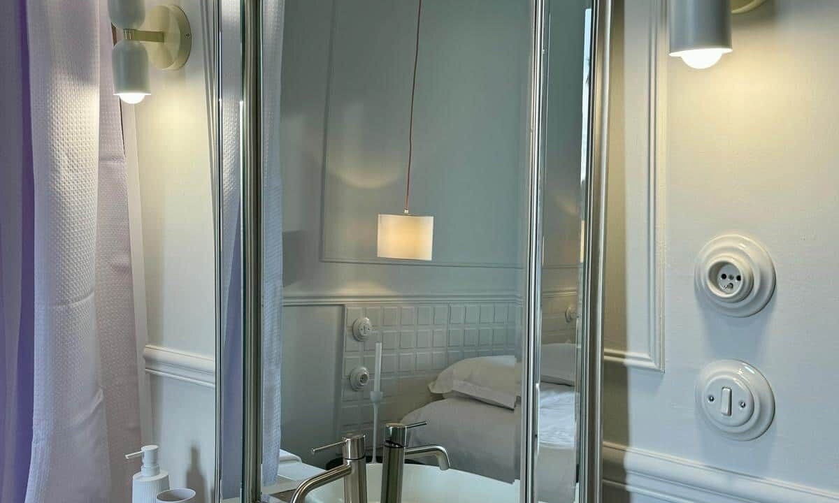 Photo of Bathroom in Prado - Republique