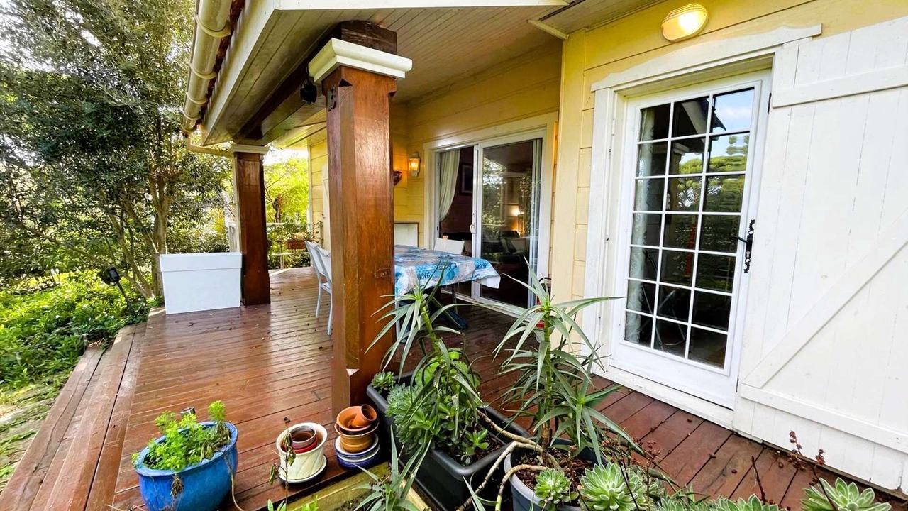 Photo of Patio Balcony in Gassin