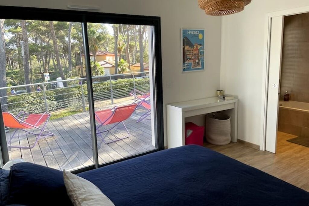 Photo of Bedroom in Hyeres