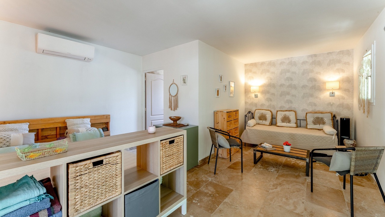 Photo of Bedroom in Plan-d'Orgon