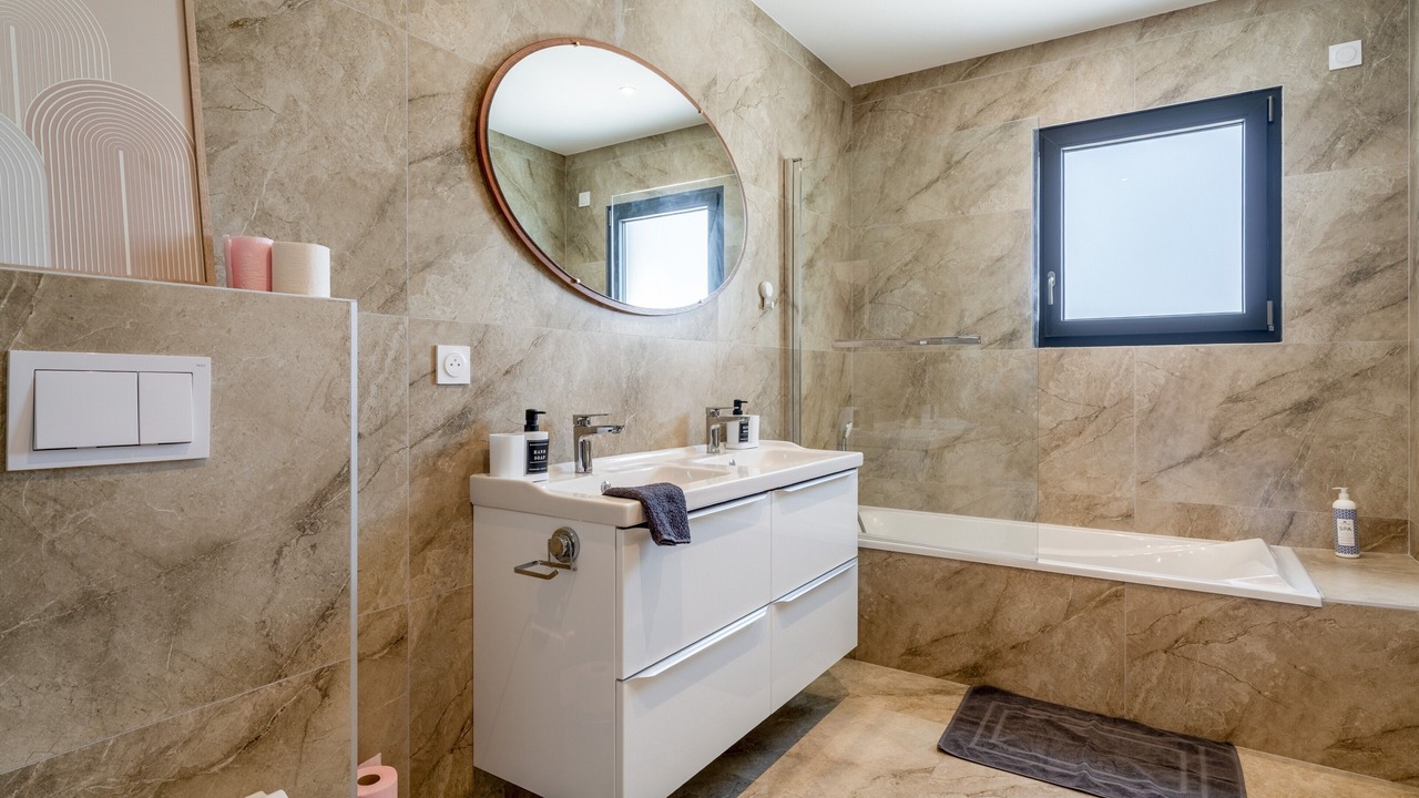 Photo of Bathroom in Beaucaire
