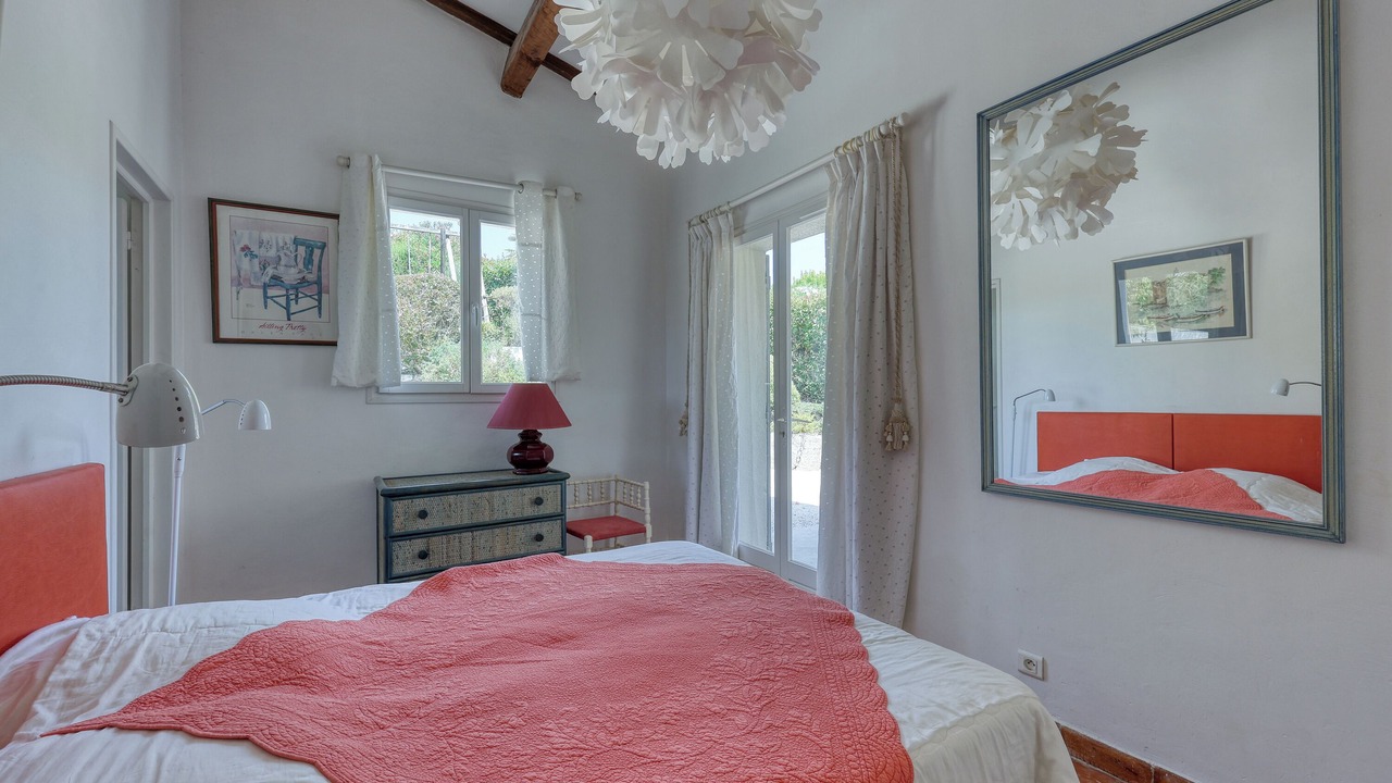 Photo of Bedroom in Guerrevieille