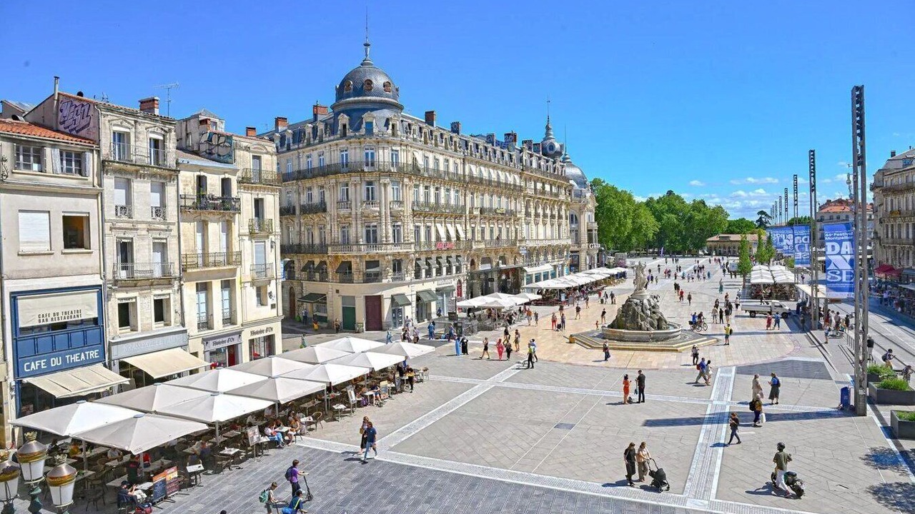 Photo of Others in Comedie