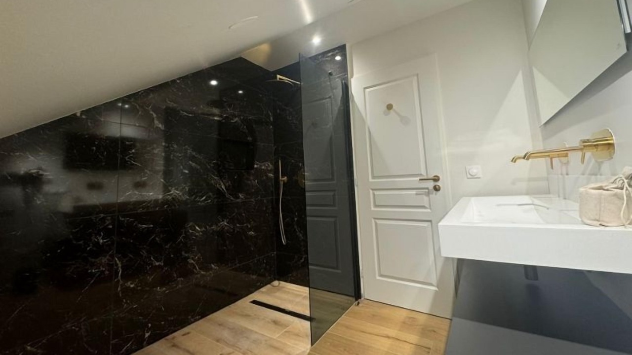 Photo of Bathroom in Chateau-Ville-Vieille