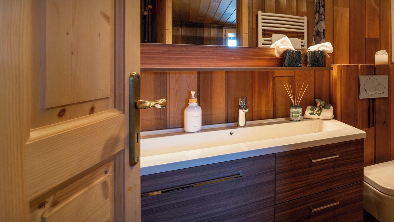 Photo of Bathroom in Saint-Etienne-de-Tinee