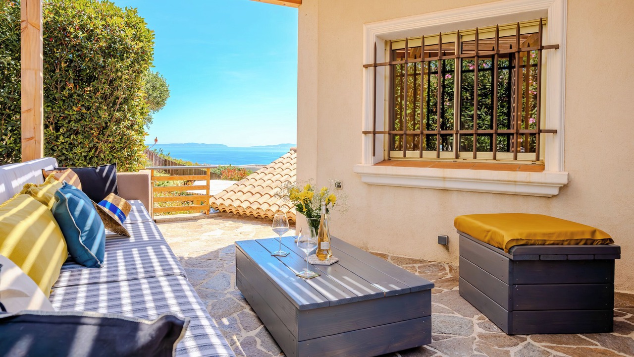 Photo of Patio Balcony in Le Lavandou