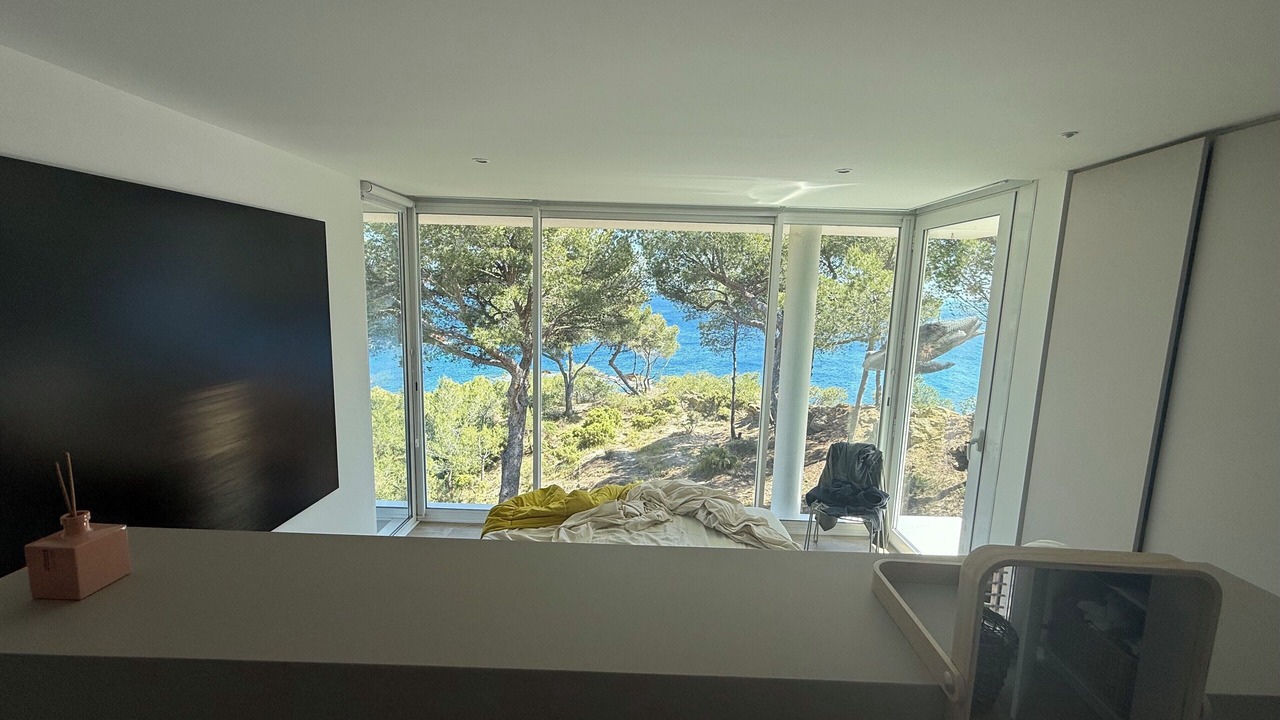Photo of Bedroom in Ensues-la-Redonne
