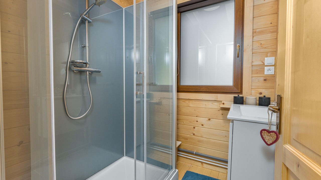 Photo of Bathroom in Saint-Apollinaire