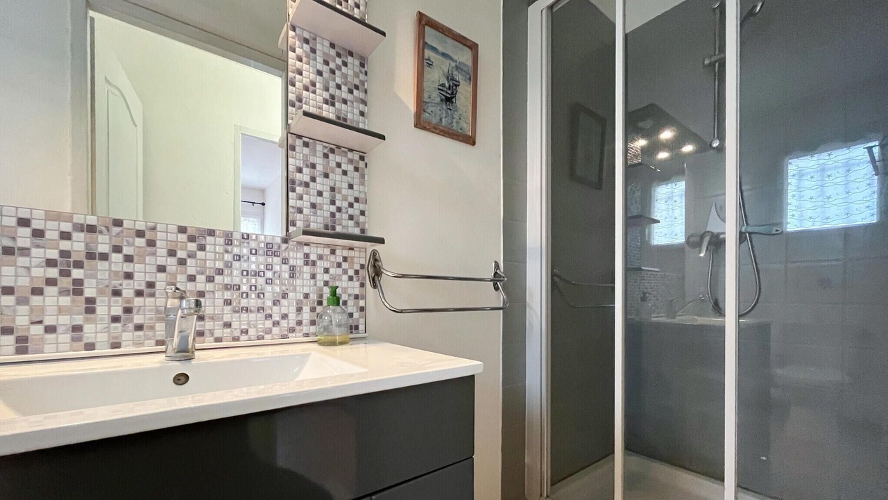 Photo of Bathroom in Salon-de-Provence