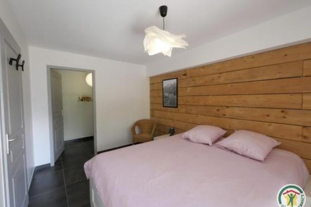 Photo of Bedroom in Reallon