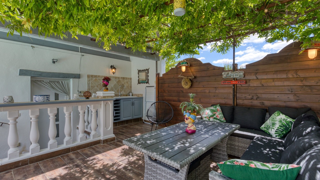 Photo of Patio Balcony in Puimisson