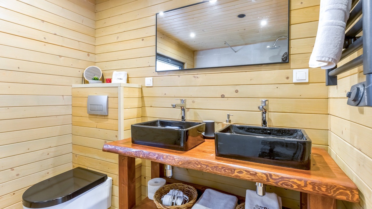 Photo of Bathroom in Arpaillargues-et-Aureillac