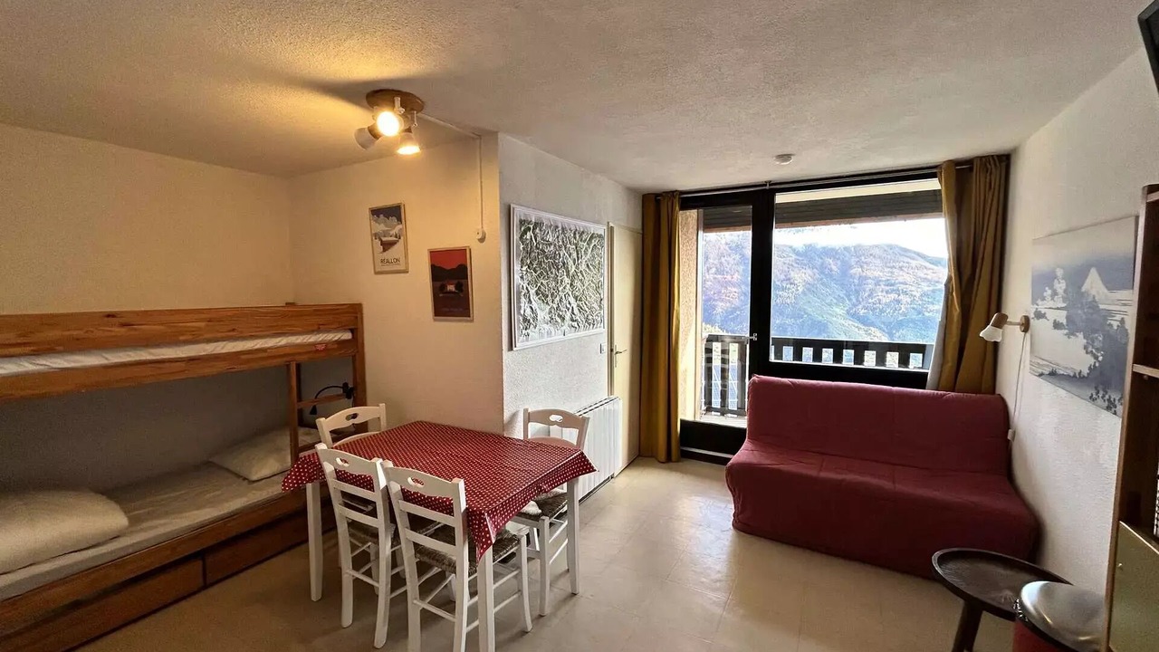 Photo of Livingroom in Reallon