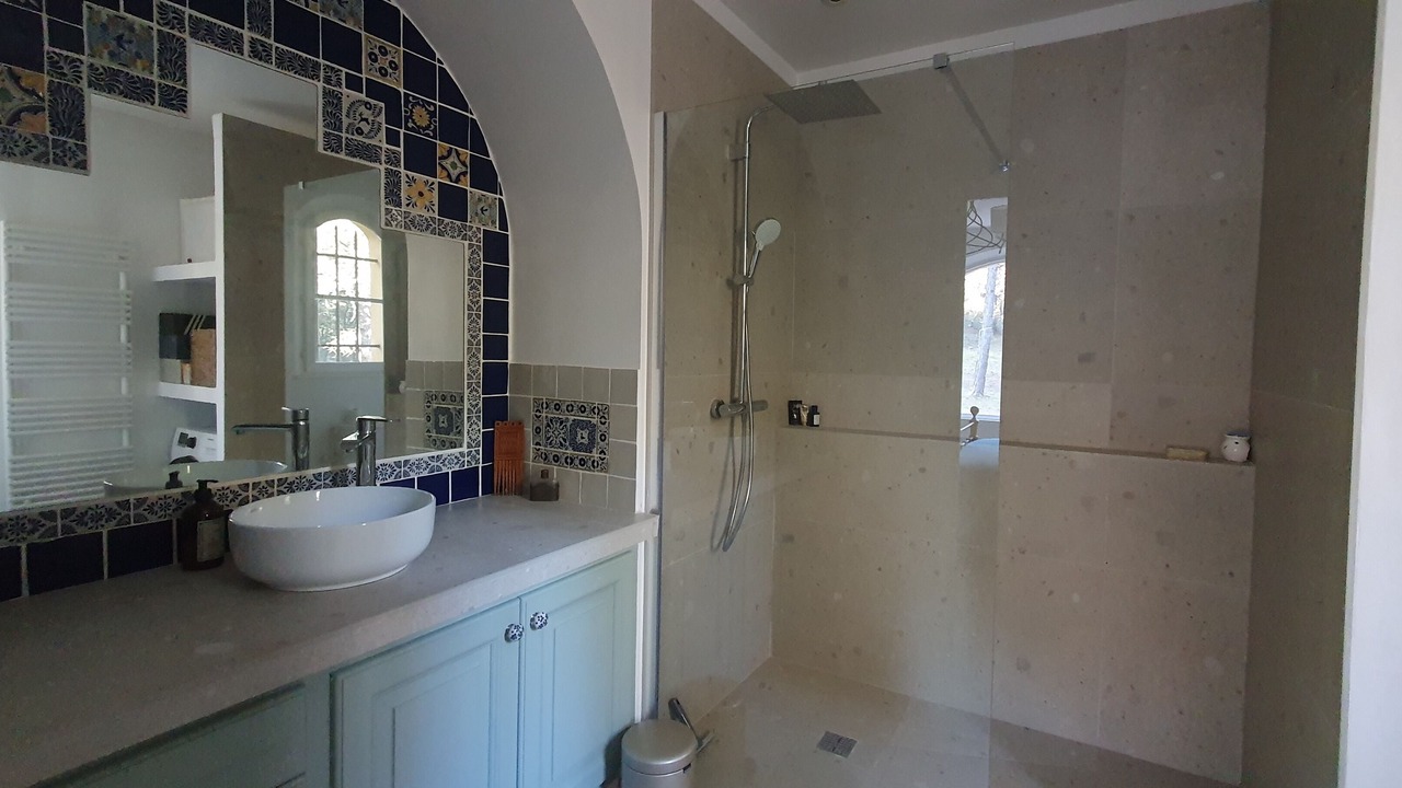 Photo of Bathroom in Tourtour
