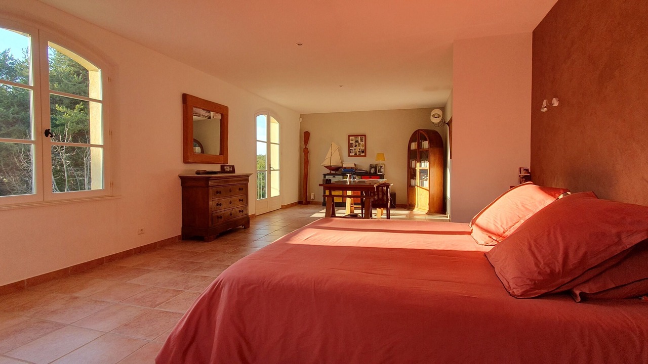 Photo of Bedroom in Tourtour