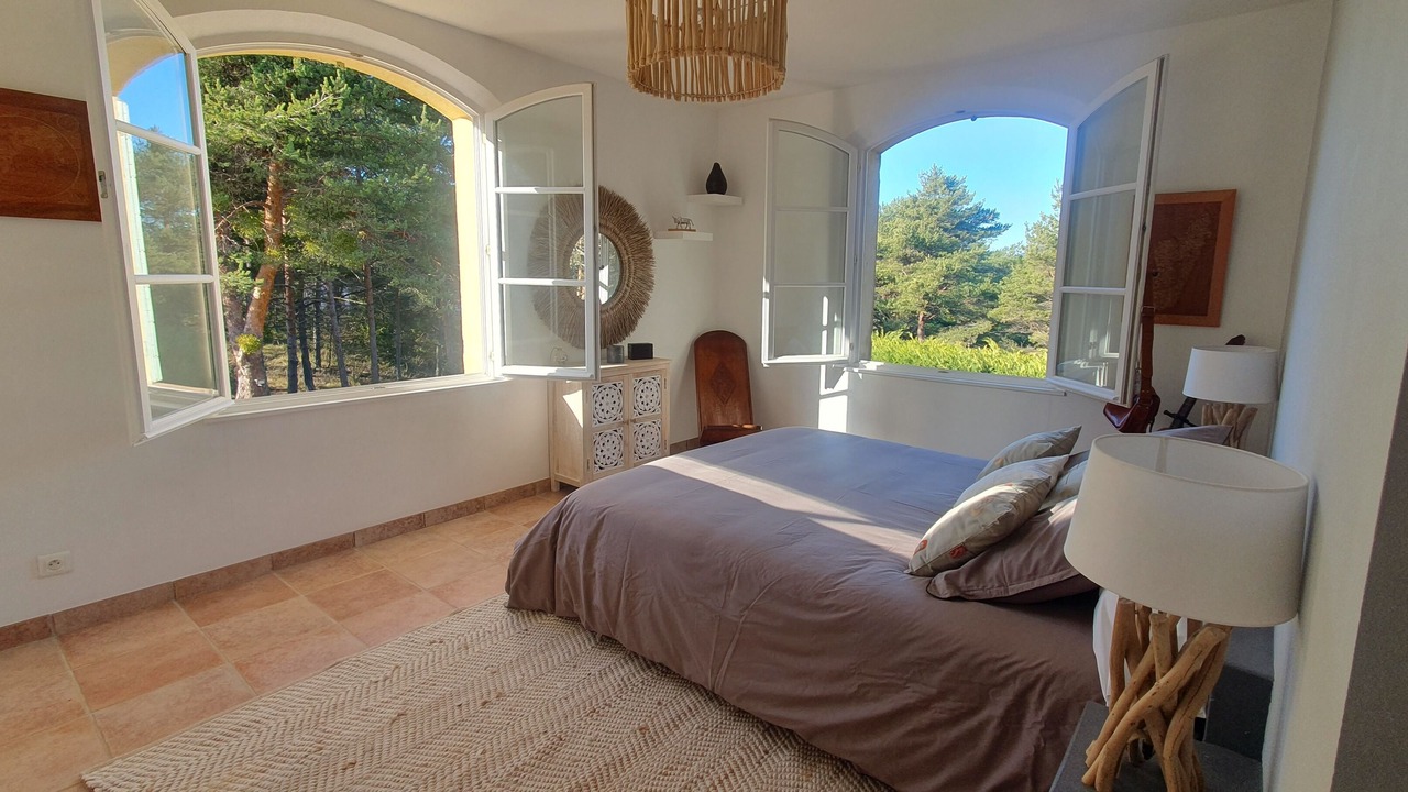 Photo of Bedroom in Tourtour