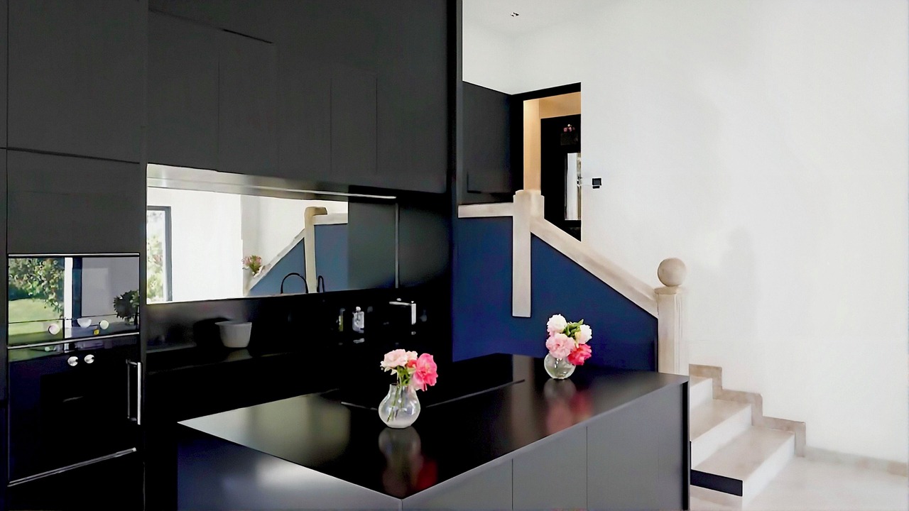 Photo of Kitchen in California - Pezou