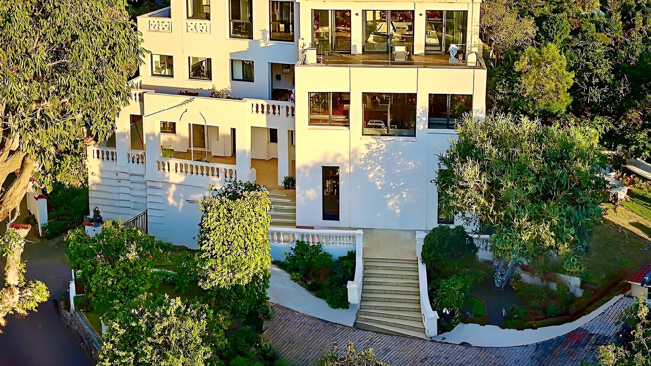 Photo of Outdoor in California - Pezou
