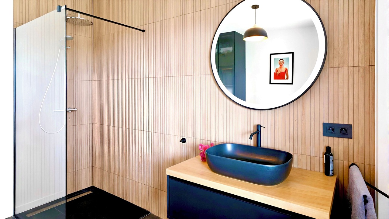 Photo of Bathroom in California - Pezou