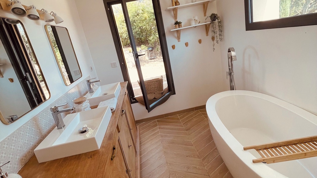 Photo of Bathroom in Quartier des Espesses