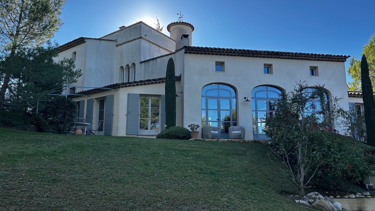 Photo of Outdoor in Pont Royal
