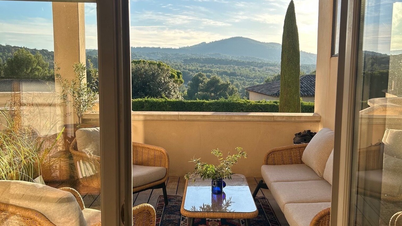 Photo of Patio Balcony in Pont Royal