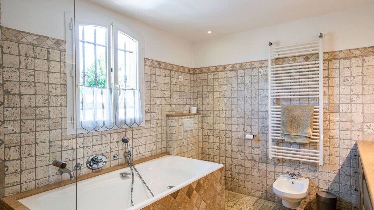 Photo of Bathroom in Biot