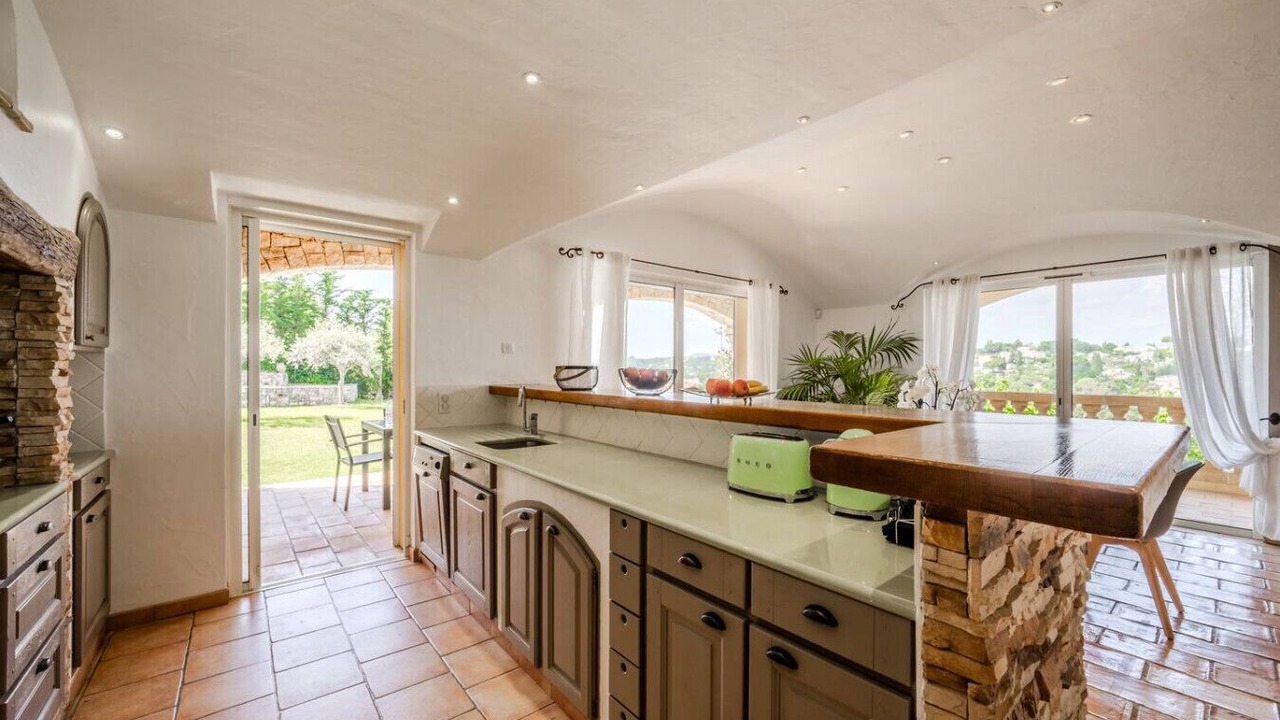 Photo of Kitchen in Biot