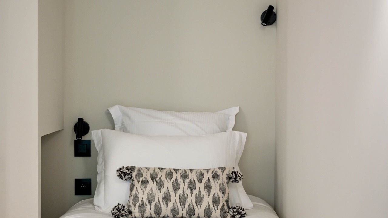 Photo of Bedroom in Entrecasteaux