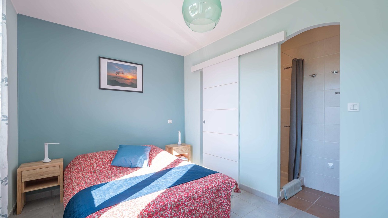 Photo of Bedroom in Maussane
