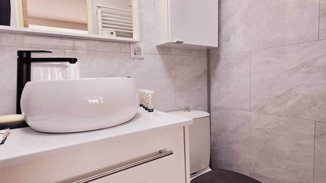 Photo of Bathroom in 8th Arrondissement