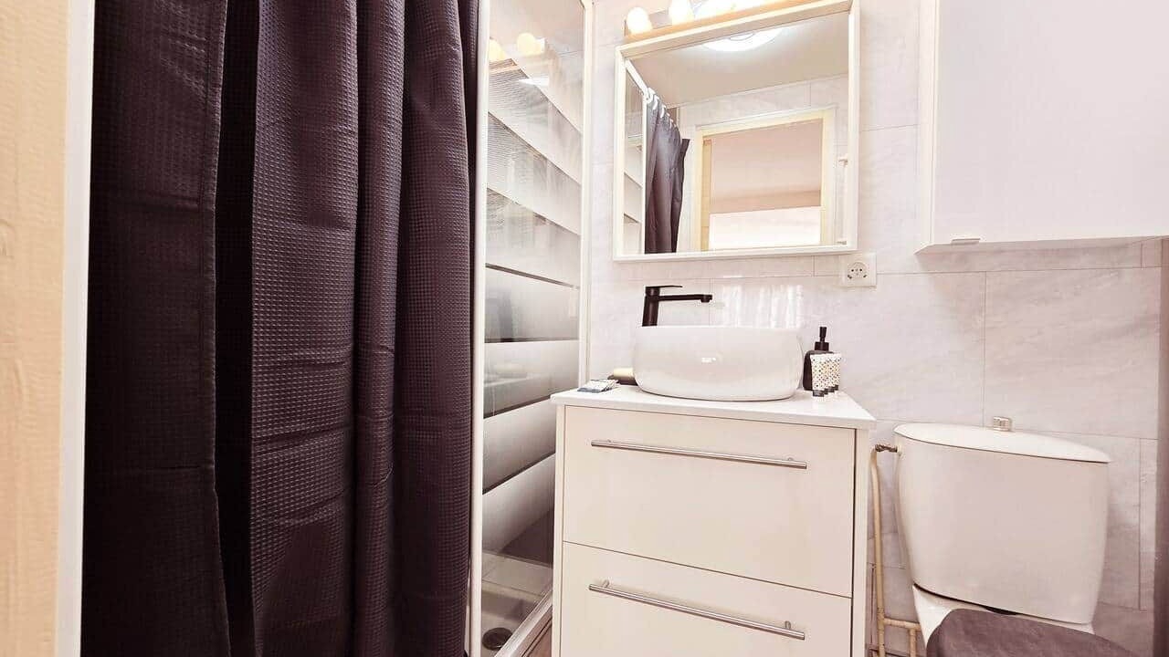 Photo of Bathroom in 8th Arrondissement