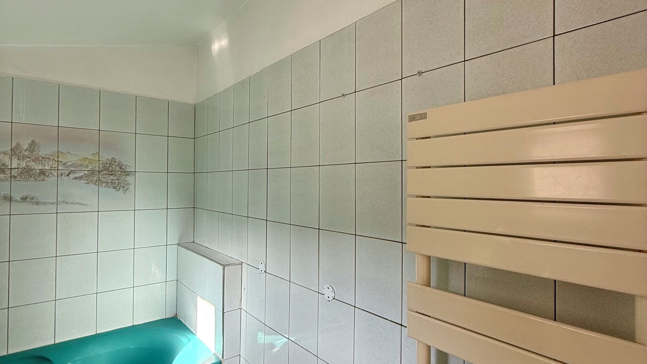 Photo of Bathroom in Roquefort-la-Bedoule